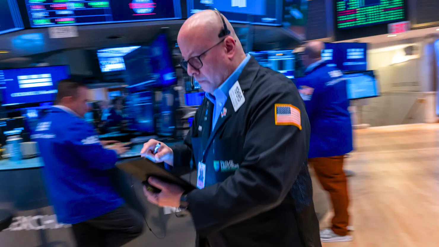 Tuesday, March 4: Dow Drops 800 Points as Selloff Intensifies After Trump Confirms Tariffs on Mexico and Canada – Live Updates